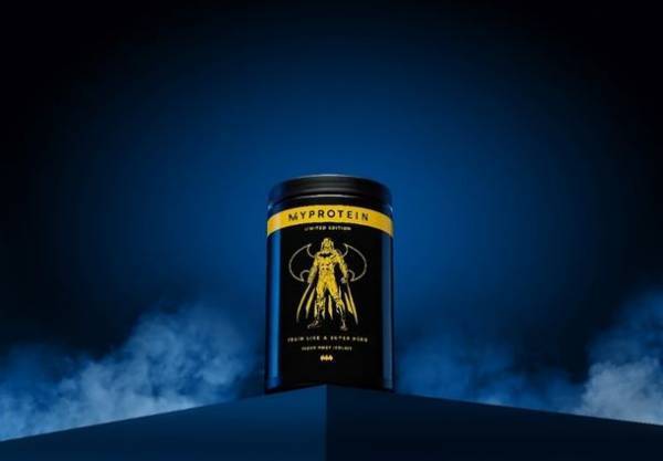 マイプロテイン、ワーナー・ブラザース コンシューマープロダクツと象徴的なDCスーパーヒーロー「バットマン」にインスパイアされた新商品を数量限定でバットマンの日9/17(土)より発売