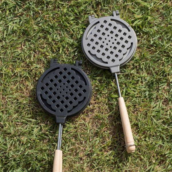 《予約受付中》お家でも外でも手軽に作れるホットサンドメーカー／ワッフルメーカーがアウトドアブランド『S'more』から発売！