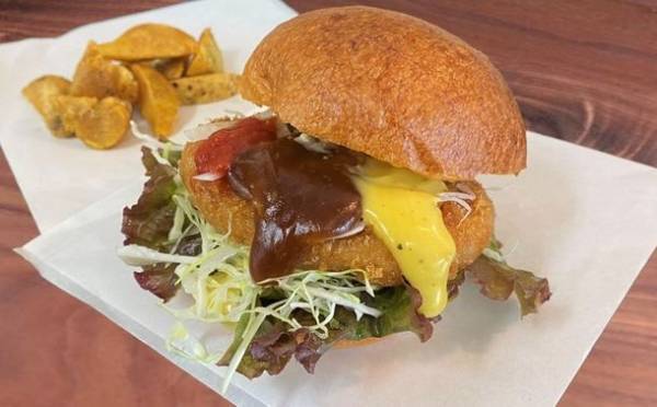 商業捕鯨再開3年目を記念して、パスタやTKGなどのくじら料理やグッズが登場　イベント「くじら博」が新大久保駅ビル3階で9月25日開催！