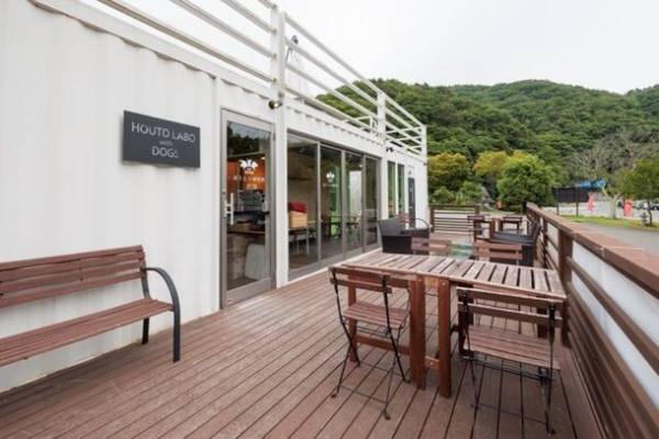 愛犬と一緒に山梨名物ほうとうが楽しめる「海鮮ほうとう専門店ほうとう研究所～with DOGS～」新たに愛犬と一緒にほうとう手打ち体験教室＋ドッグランオープン