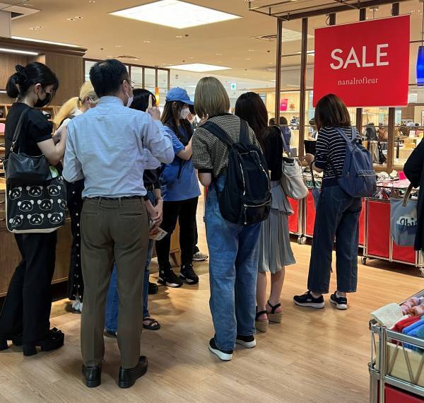 京阪百貨店×京都芸術大学！2022年クリスマス商戦のメインビジュアルを協働して作成中