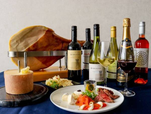 フォーポイントバイシェラトン函館、夜景バーで愉しむ『ボージョレと6種のワインブッフェ』2022年11月17日(木)～19日(土)に開催