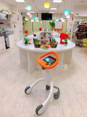 料理体験型デイサービス「なないろクッキングスタジオ 自由が丘」がパーソナルな歩行訓練もできる二刀流デイサービスに！パナソニック歩行トレーニングロボットを2022年9月より導入開始