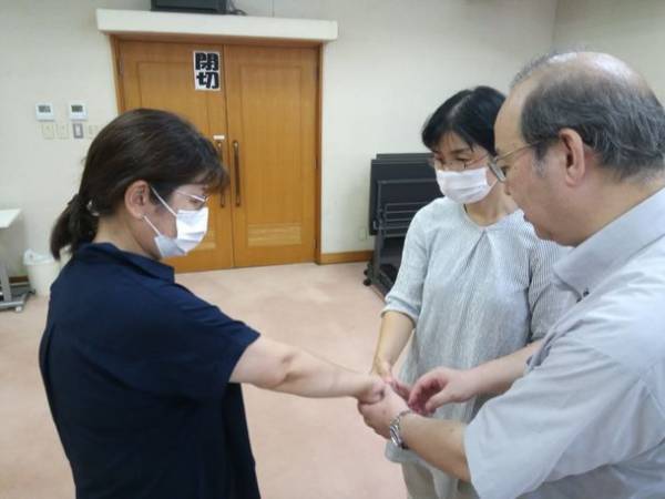 日本で最もうつくしい村“岡山県新庄村”×“着る元気”リライブシャツ　「介護、林業等の肉体労働の問題」を解決する為の共同研究を開始