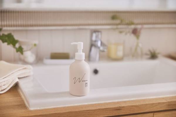 美容成分を配合したメイクも落とす洗顔料「ダブルウォッシュミルク」を9月30日に発売！9月16日19時より公式オンラインショップにて先行予約受付開始