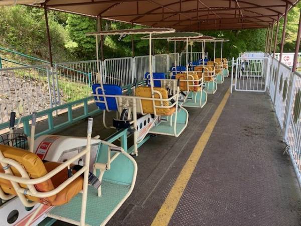 比叡山ドライブウェイ秋の企画「かぶと虫の幼虫ふれあい体験」開催