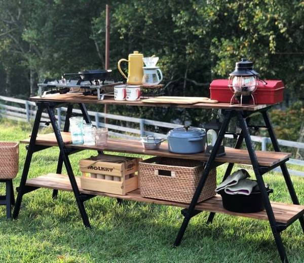 脚立は脚立として使わないのが主流！？キャンプでもインテリアでも映え確定のステップスツールを9/22より発売