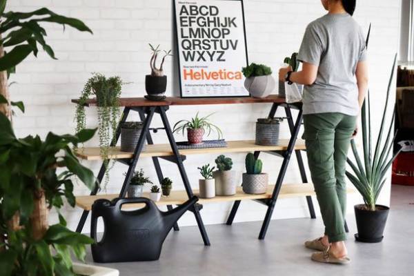 脚立は脚立として使わないのが主流！？キャンプでもインテリアでも映え確定のステップスツールを9/22より発売