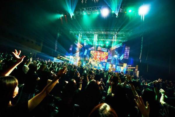 己龍新ビジュアル解禁＆「拾五周年」ツアーを発表！千秋楽は、己龍史上最大キャパの東京ガーデンシアター！