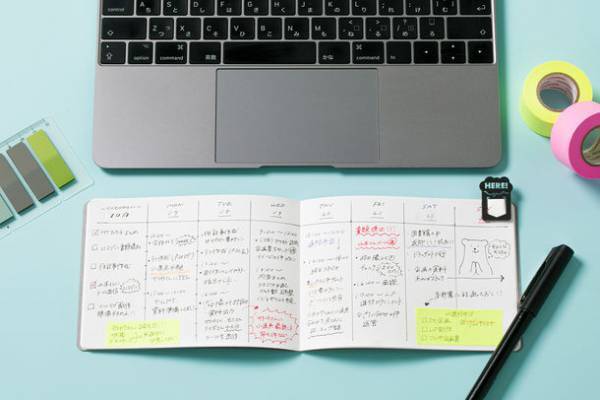 グラフィックデザイナーがプロダクト制作に挑戦！「デザイナーのためのフリーノート」をクラウドファンディング『CAMPFIRE』にて9月26日より販売開始