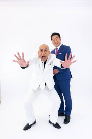 あのM-1優勝ネタが進化！WEB限定で公開！錦鯉が紅白スーツの新鮮な装いで“血圧にやさしい漫才”披露。1本で5日分だから、コスパもビューティフル。