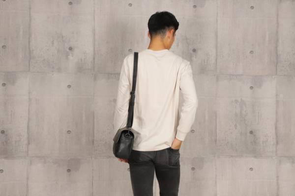 居酒屋亭主が創作したコンパクトでアクセサリー感覚で使える「PUレザーミニショルダーバッグ」が10月7日より予約販売開始