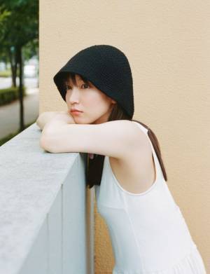【2週間限定受注生産】吉岡里帆Wアニバーサリー写真集、永久保存版スペシャルBOXが本日より予約開始！