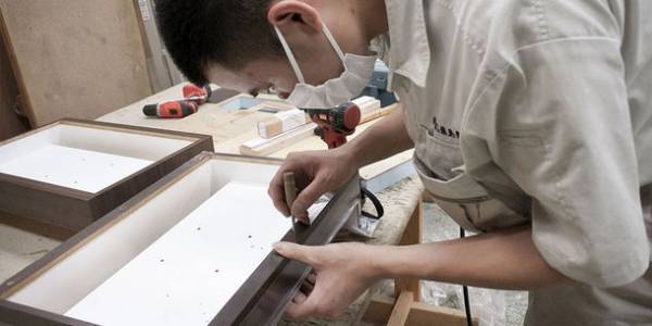 Makuake先行販売で目標の1,208％を達成！約360万円を売り上げた、国産の「木の昇降デスク」が誕生。素材とサイズをセミオーダー可能な「100年昇降ウッドデスク」