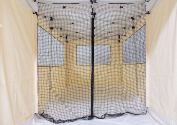 イエネコの完全室内飼養をサポートする「まもるんキャット」　ネコ空間プロデューサーがつくる「猫譲渡会ハウス」を受注開始　動物愛護DAYイベントで、保護猫達の終生飼養を約束する飼い主との出会いの場に一役貢献