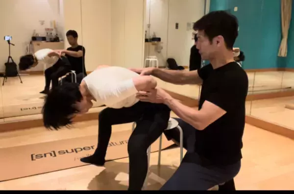 コロナでロコモが深刻化、寝たきりの高齢者が急増！？たった10秒！寝転んでできる“モジモジ体操”が話題