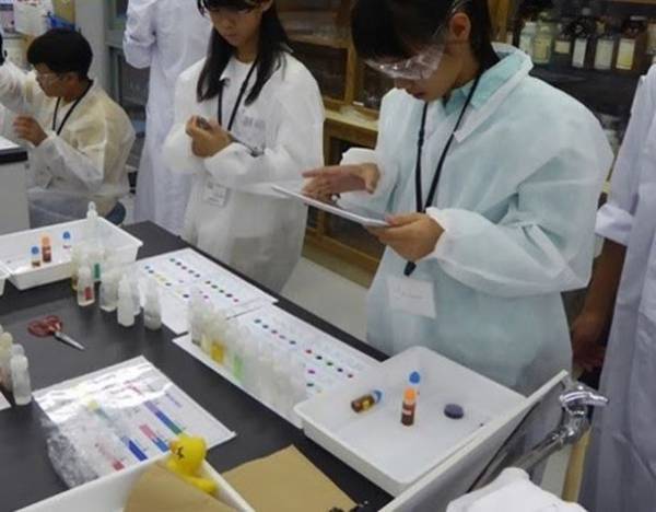 女子中高生の理系進路選択支援プロジェクト　スマート・サイエンス・セミナーを開催