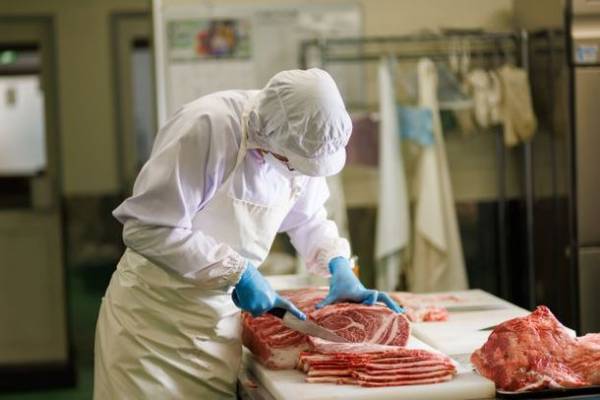 この秋、新商品が続々登場！鳥取和牛の肉屋の本気、あかまる牛肉カレー