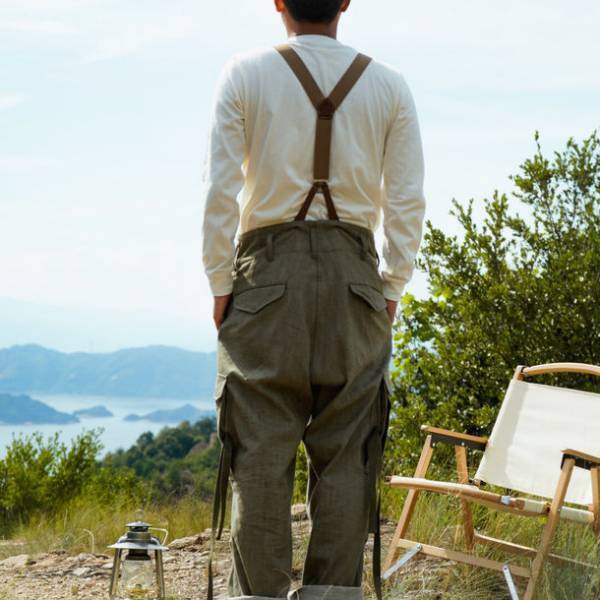 デニムの本場・岡山で織られたグリーンデニムを使用　カーゴパンツ「THE GREEN DENIM PANTS #01」を販売