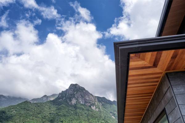 世界遺産・屋久島で高性能な暮らしを体感できる、宿泊施設を兼ねたコンセプトハウス「KeiU(ケーウ)」オープン