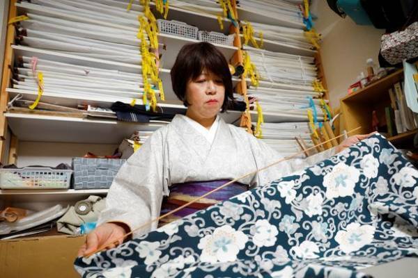 日本で失われつつある伝統技術、着物の仕立て　コロナでの延期を乗り越え、一級和裁士がアメリカでワークショップ開催