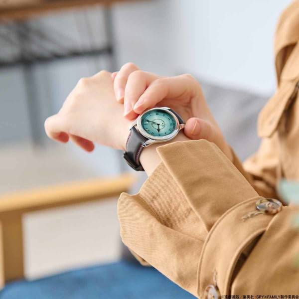 『SPY×FAMILY』より、セイコーとコラボした腕時計が登場！“秘密だらけの家族”フォージャー家をイメージしたデザイン。プレミコから数量限定で販売開始