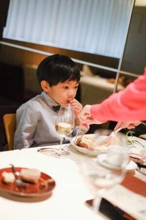 2022年度版名門料理100選に選出された東中野の本格フレンチ店が“1周年” 毎週日曜日のランチとディナーは子供連れで楽しめる！～ご家族皆でお祝いを！そんな想いを実現しました～
