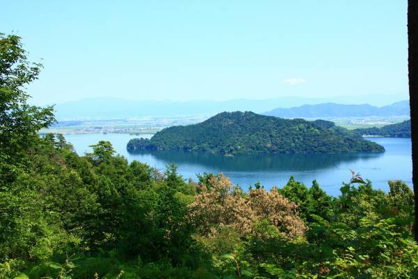 ～大沼先生と行く、びわ湖に浮かぶ有人島「沖島」歴史探訪＆クルーズ～沖島の四季『沖島戦国トレッキングと秋の湖魚料理を楽しむ』
