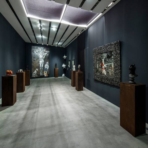 幻想的な美術とアニメや現代社会を融合したアート作品　フィリピンの現代アーティスト「ロナルド・ヴェンチューラ」作品集の制作をサポートできるクラウドファンディングを開始