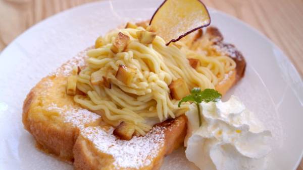 “しみっ、ふわっ、とろっ”のフレンチトーストに太陽と大地の恵みで育った山梨県産の『あけの金時』を使用　季節限定「至福のおいもフレンチトースト」が登場