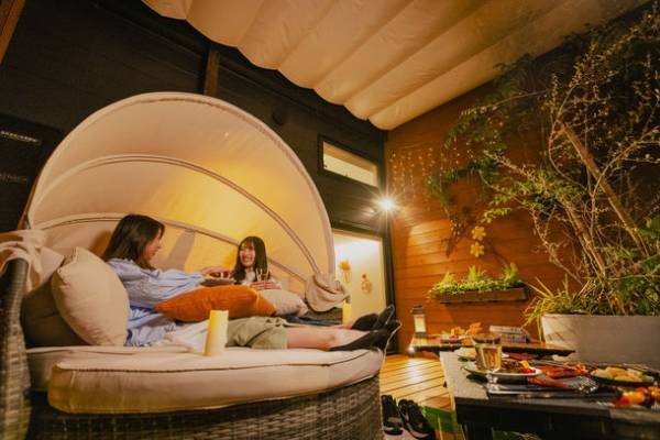 「ムーンライトヴィラ河口湖大橋」がオープン1周年記念プランを販売開始　2022年12月31日まで“1室1万円OFF”でご宿泊！