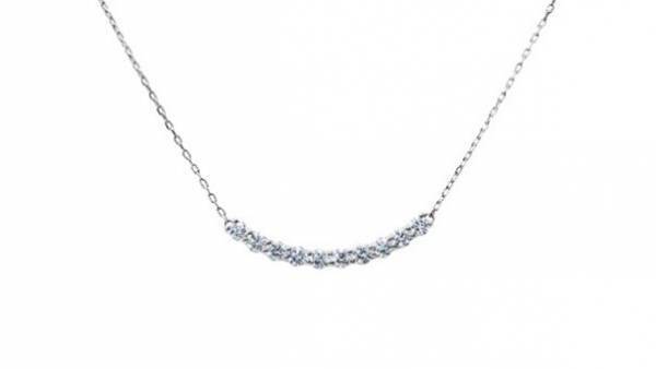 《 NYの洗練が輝く　自分へのご褒美ジュエリー 》