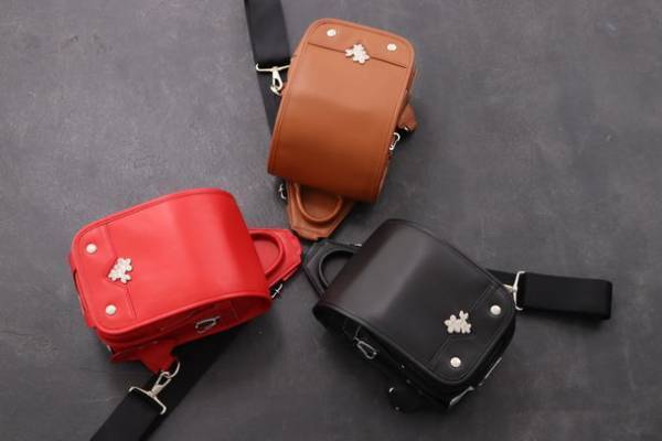 牛本革使用で上質な日本製！斜めがけタイプの大人ランドセル『Premier(プレミア)』のクラウドファンディングを10月11日(火)より実施中　開始19時間で目標金額100％を達成！