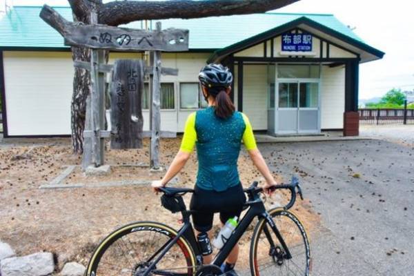 富良野の大自然を自転車で駆け巡るホテルナトゥールヴァルト富良野オリジナルのセルフライドガイドコースが登場