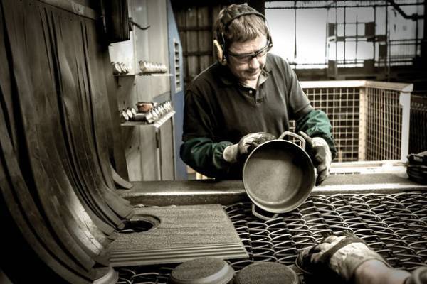 仏鋳物ホーロー鍋ストウブ　伝統とモダンが融合したデザインの「ツイストココット」を発売