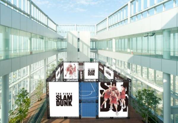 映画『THE FIRST SLAM DUNK』in ハルカス３００ハルカス３００（展望台）にバスケットボールコートが登場！２０２２年１０月２９日（土）～２０２３年１月９日（月・祝）開催
