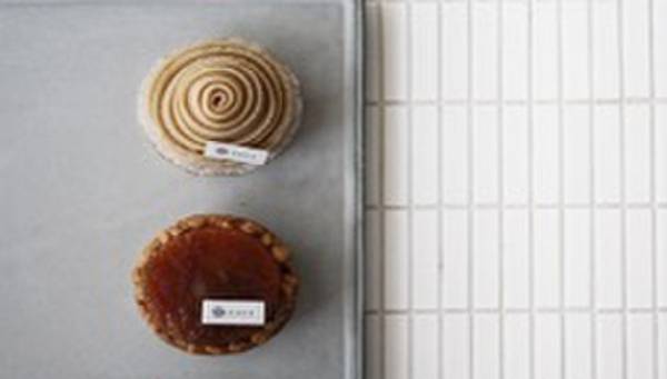 フードロスで捨てられる果実の皮が、美味しいスイーツへ生まれ変わる！mozo ワンダーシティが贈る、サステナブルな新しい商品開発への試み　-地元の名店 キュームタルトとコラボレーション-