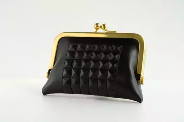 クラウドファンディング目標金額250％突破！東京墨田発のビジネスで使えるメンズがま口『TOKYO GA-MA』11月16日まで受付