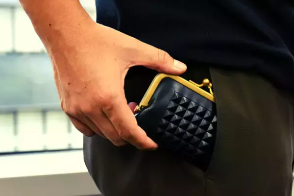 クラウドファンディング目標金額250％突破！東京墨田発のビジネスで使えるメンズがま口『TOKYO GA-MA』11月16日まで受付