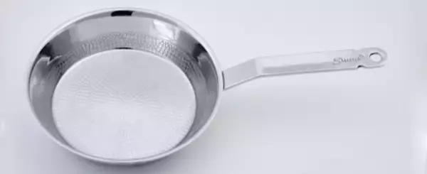 Makuakeで累計2,000個以上を販売した話題の「Apple Potミニ土鍋」がCAMPFIREにて11月2日(水)販売開始　麻木久仁子さんの新刊「おひとりさま薬膳」でも紹介