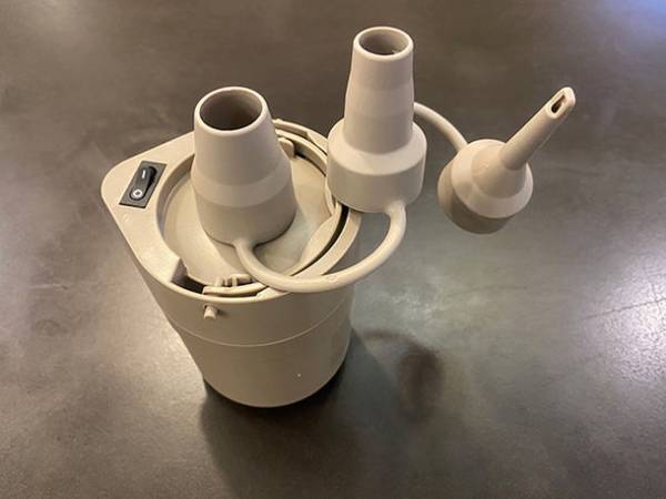 自動で空気の出し入れ可能、アウトドアで活躍するダブルエアーベッドがMakuakeにて11月7日より先行販売を開始