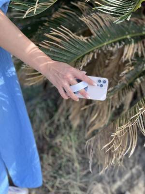 スマホを片手で快適操作！大人気の新感覚スマホバンド「Smart Grip」が11/20(日)まで「machi-ya」にて販売　進化した第二弾商品が12月上旬よりMakuakeにて発売決定！