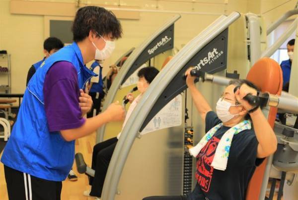 ＜開催レポート＞さいたま市緑区の高齢者25名が 学生と一緒に楽しく効果的に運動　浦和大学 公開講座「健康体操教室」を開催