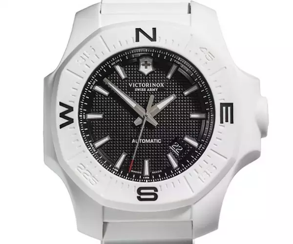 シャープなカラーコンビネーションが新鮮　I.N.O.X. CARBON MECHANICAL JAPAN EXCLUSIVE 11月4日発売