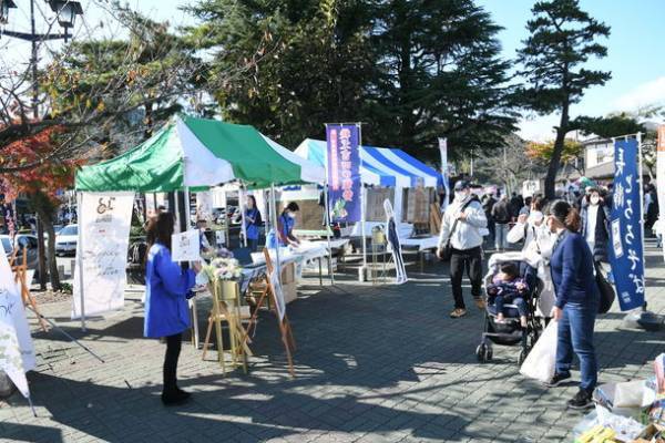 11/23(水・祝)長瀞駅前にてちちてつ123オータムフェスタinふかや×ながとろを開催