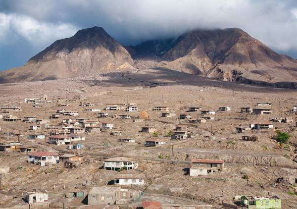 写真集『世界から忘れられた廃墟 誕生・繁栄・破滅の物語』発売中！