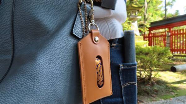 大切なお守りをマモッテミセル(守って魅せる)！おしゃれに携帯できる「お守りポケット」を11/1より販売開始