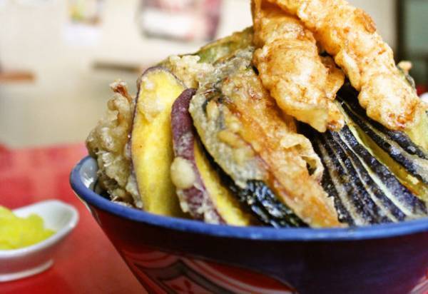 お肉から海鮮まで！千葉県庁職員が選んだ他県の人におすすめしたい千葉県の絶品どんぶりTOP10を発表