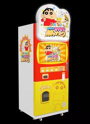 “累計10万食突破”クレヨンしんちゃんのサイネージ付きしゃべるポップコーン自販機が11月18日に販売を再開！『クレヨンしんちゃん おてんこ もりもりポップコーン』