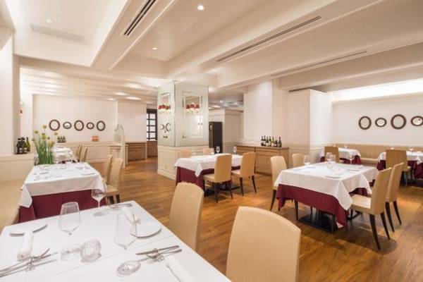 神戸トアロードホテル山楽、特別なひとときを演出するクリスマス限定のスペシャルディナーコースを提供